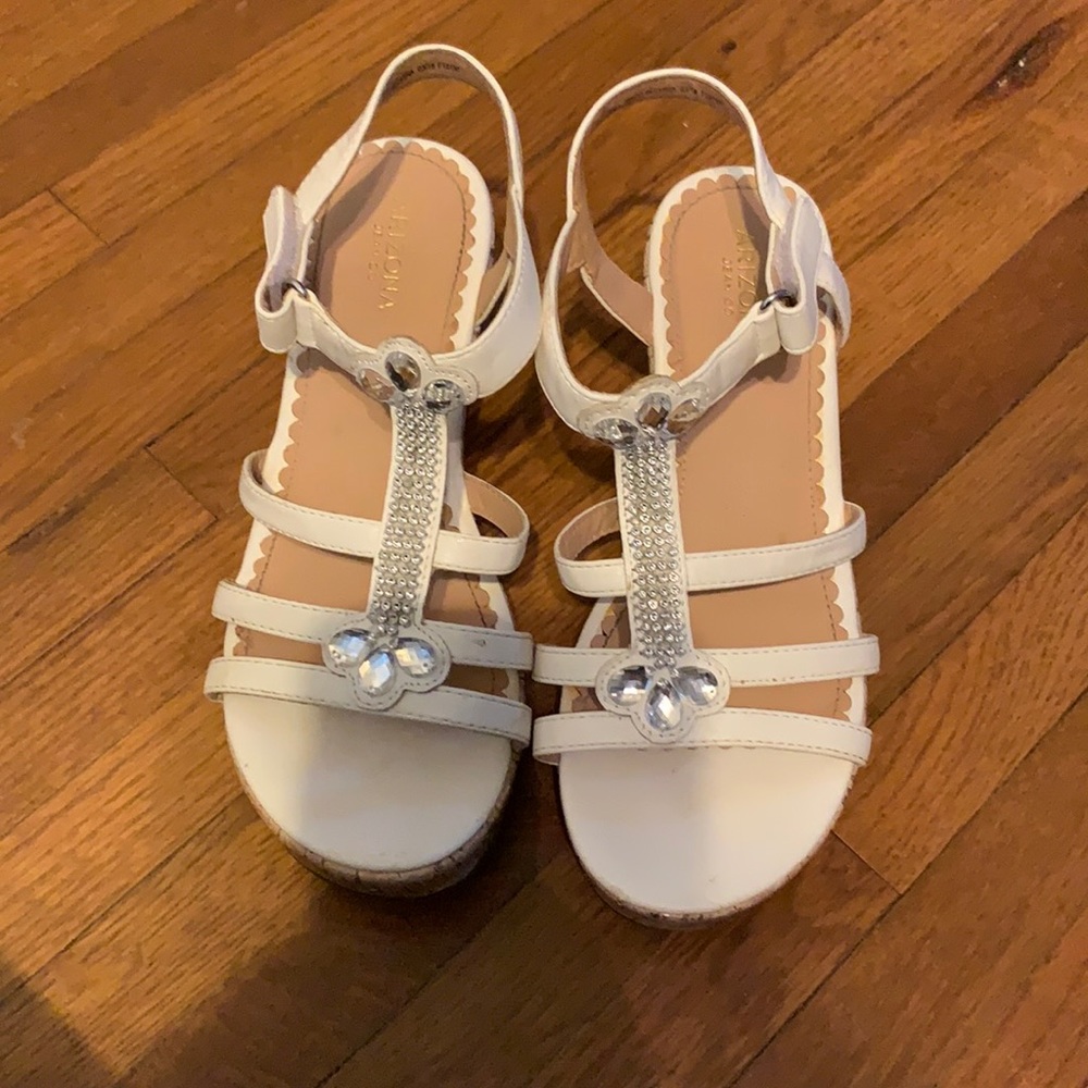 Wedges, little girl